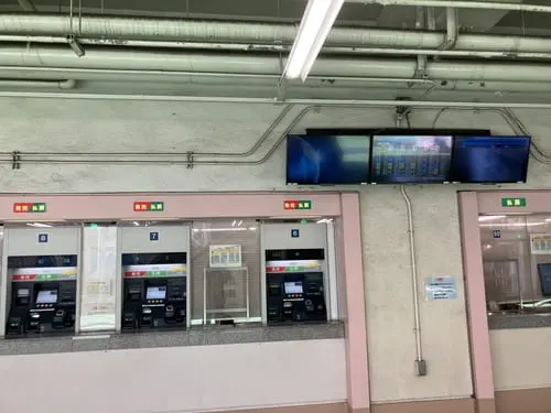 A row of BOAT RACE ticket machines at Heiwajima, where you scan your filled-out betting sheet to place your bet.