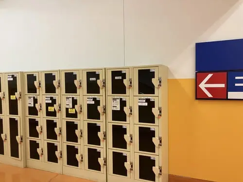 Coin lockers at BOAT RACE Heiwajima, available near the food court area. Some lockers are large enough to fit tall bags.  